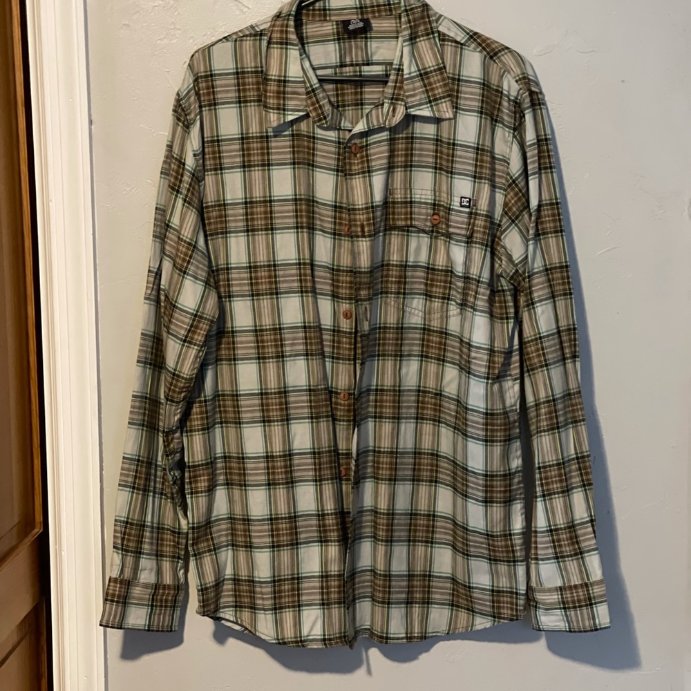 Men’s DC Casual Button Down